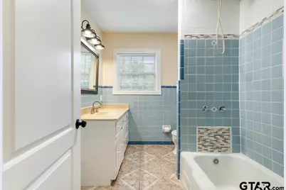 1114 W Camellia St, Tyler, TX 75701 - Photo 15