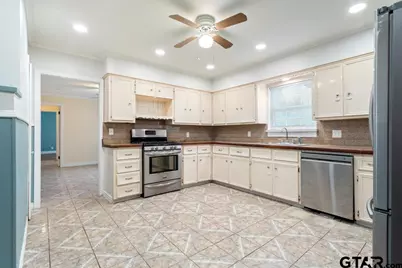 1114 W Camellia St, Tyler, TX 75701 - Photo 3