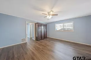 1419 N Sycamore St, Palestine, TX 75801 - Photo 19