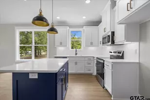 307 S Langham St, Troup, TX 75789 - Photo 7