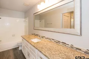 5811 Hollytree, Tyler, TX 75703 - Photo 17