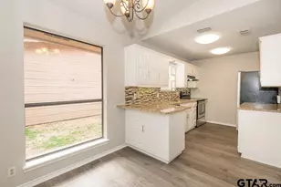 5811 Hollytree, Tyler, TX 75703 - Photo 9