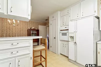 105 N Pope St., Overton, TX 75684 - Photo 9