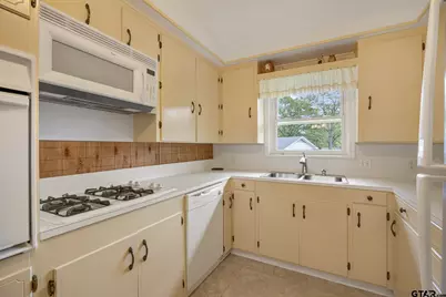 2005 Sterling Dr, Tyler, TX 75701 - Photo 11