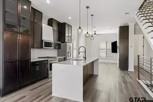 522 W Erwin St, Tyler, TX 75702 - Photo 9