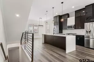 522 W Erwin St, Tyler, TX 75702 - Photo 1