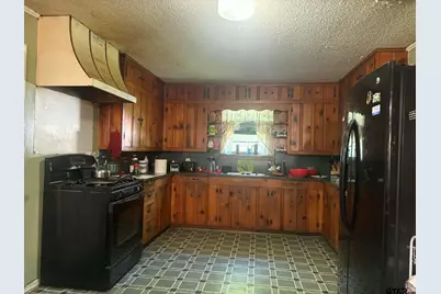114 Ash, Pittsburg, TX 75686 - Photo 3