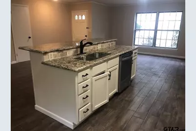 3001 S Robertson Ave, Tyler, TX 75701 - Photo 5