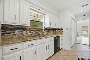 303 Linda Ln, Lindale, TX 75771 - Photo 11