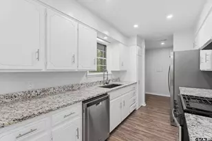 801 Sunset Dr, Overton, TX 75684 - Photo 7