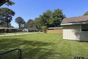 22158 Big Oak Dr, Flint, TX 75762 - Photo 3