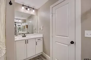 16030 Crossing Cir, Lindale, TX 75771 - Photo 15