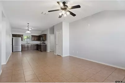 208 Shelley, Lindale, TX 75771 - Photo 5