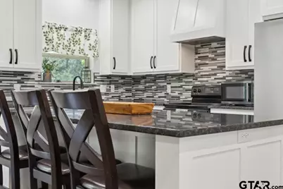 19379 Cedarpark Pl, Lindale, TX 75771 - Photo 11