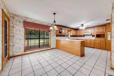 101 Settlers Ct, Palestine, TX 75801 - Photo 13