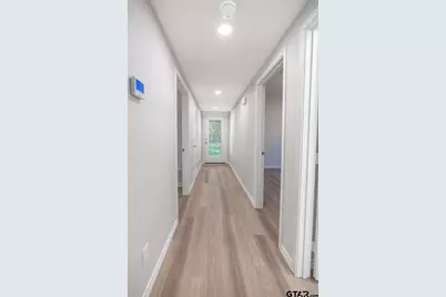 233 S Harrison St, Longview, TX 75601 - Photo 17