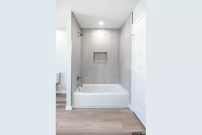 233 S Harrison St, Longview, TX 75601 - Photo 31