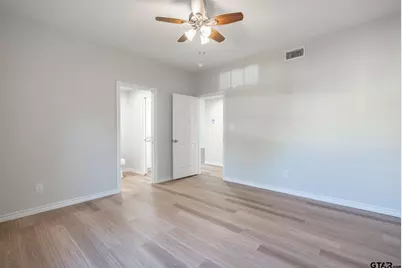 233 S Harrison St, Longview, TX 75601 - Photo 21