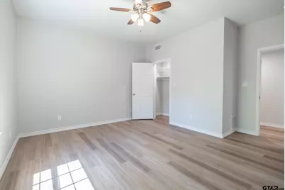 233 S Harrison St, Longview, TX 75601 - Photo 23