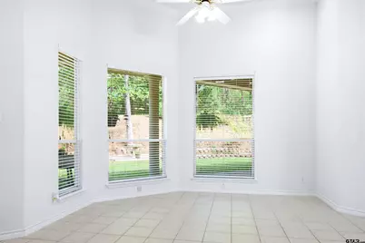 18737 Oakbrook Rd, Tyler, TX 75703 - Photo 11