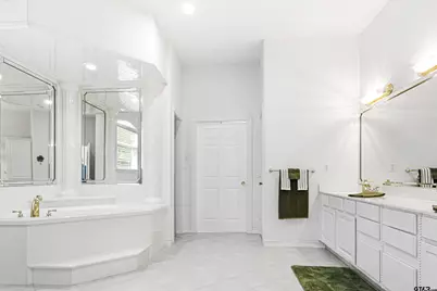 18737 Oakbrook Rd, Tyler, TX 75703 - Photo 21