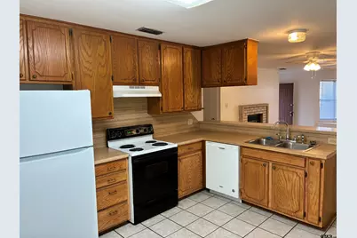 13571 Sheldon Lane, Tyler, TX 75703 - Photo 5