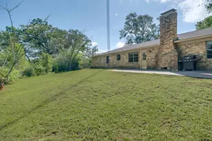 2015 Court Dr, Palestine, TX 75803 - Photo 35
