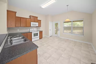 5918 Mesquite Dr, Tyler, TX 75707 - Photo 9