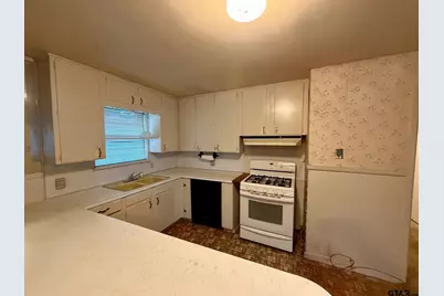 901 Golden Rd, Tyler, TX 75701 - Photo 11
