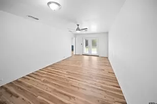 907 Henerson St, Jacksonville, TX 75766 - Photo 11