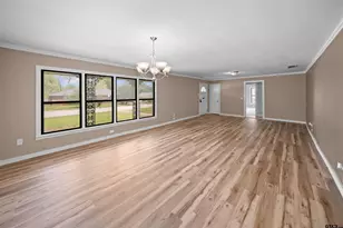 907 Henerson St, Jacksonville, TX 75766 - Photo 5