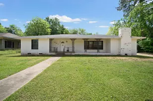 907 Henerson St, Jacksonville, TX 75766 - Photo 1