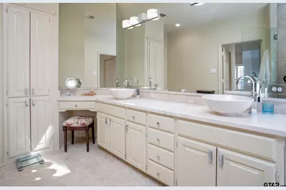 1418 Hollytree Place, Tyler, TX 75703 - Photo 25