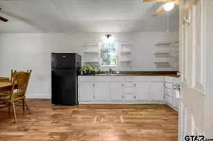 23207 Holly Rd, Mineola, TX 75773 - Photo 3