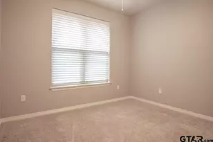 1725 Austin Dr, Tyler, TX 75701 - Photo 9