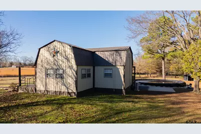 822 NE Cr 2170, Mt Vernon, TX 75457 - Photo 3