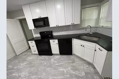 1211 Cochran, Tyler, TX 75702 - Photo 11