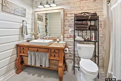 911 E McDonald, Mineola, TX 75773 - Photo 17