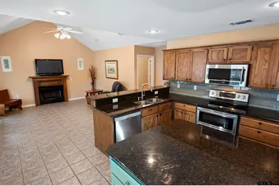 433 Knollwood Lane, Holly Lake Ranch, TX 75765 - Photo 13