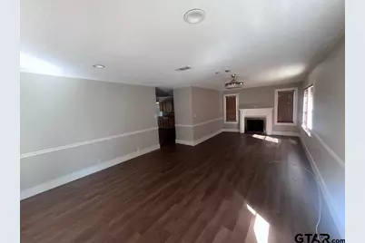 407 Baker, Lindale, TX 75771 - Photo 5