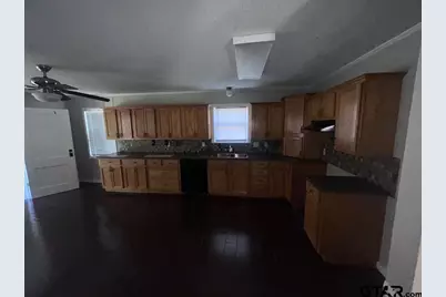 407 Baker, Lindale, TX 75771 - Photo 3