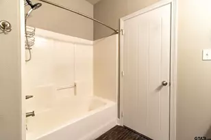 2806 Valley View St, Tyler, TX 75701 - Photo 13