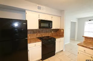 963 Creekside Drive, Tyler, TX 75703 - Photo 11