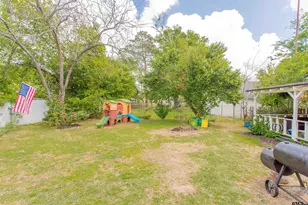 212 Smith St, Henderson, TX 75654 - Photo 35