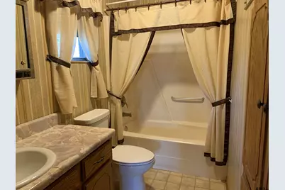 304 SW 6th St, Bogata, TX 75417 - Photo 21