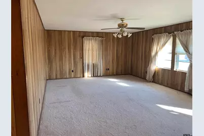 304 SW 6th St, Bogata, TX 75417 - Photo 5
