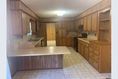 304 SW 6th St, Bogata, TX 75417 - Photo 13