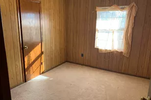 304 SW 6th St, Bogata, TX 75417 - Photo 17