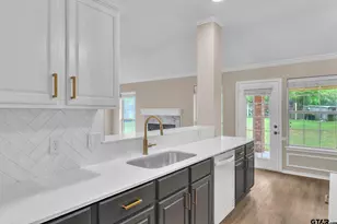 818 Greenwood Cir, Lindale, TX 75771 - Photo 17