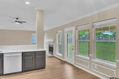 818 Greenwood Circle, Lindale, TX 75771 - Photo 13